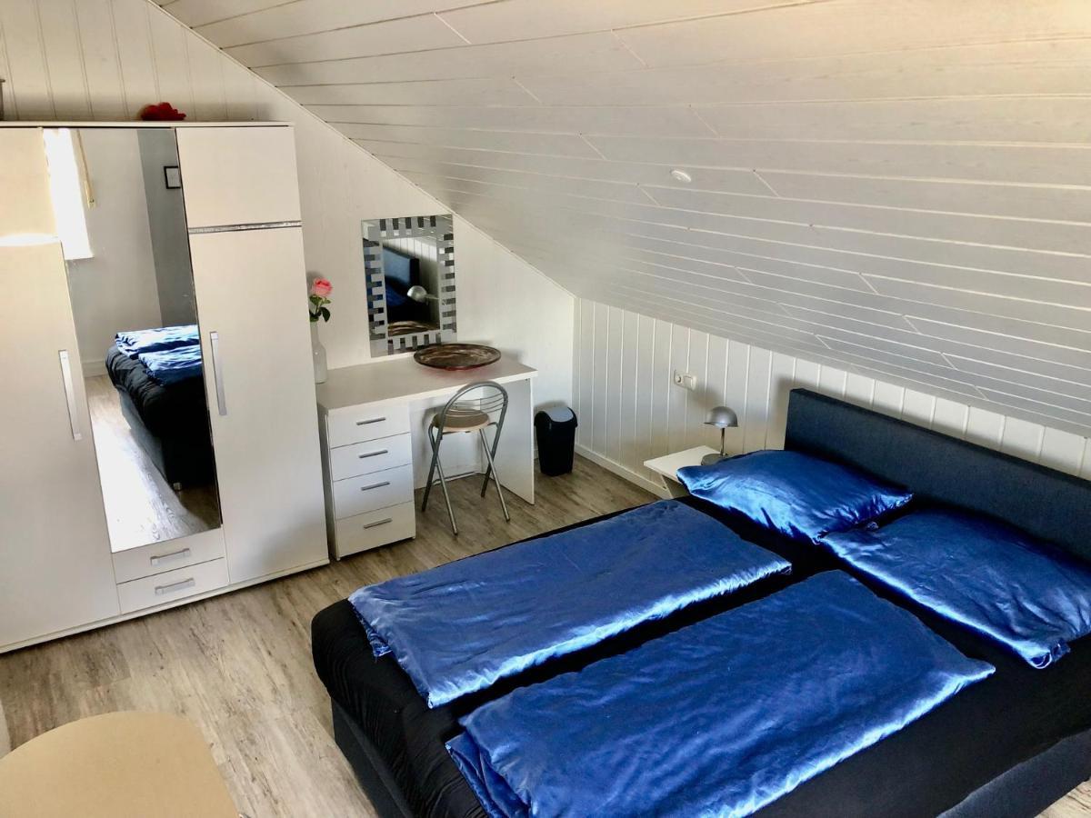 Gaestezimmer Beate Und Ferienwohnung Rheda Wiedenbrueck Exteriör bild
