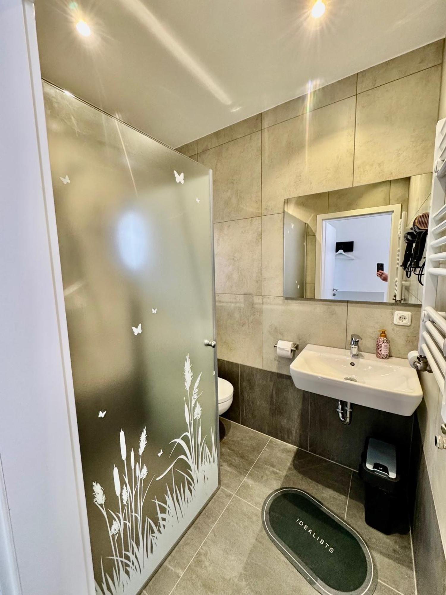 Gaestezimmer Beate Und Ferienwohnung Rheda Wiedenbrueck Exteriör bild