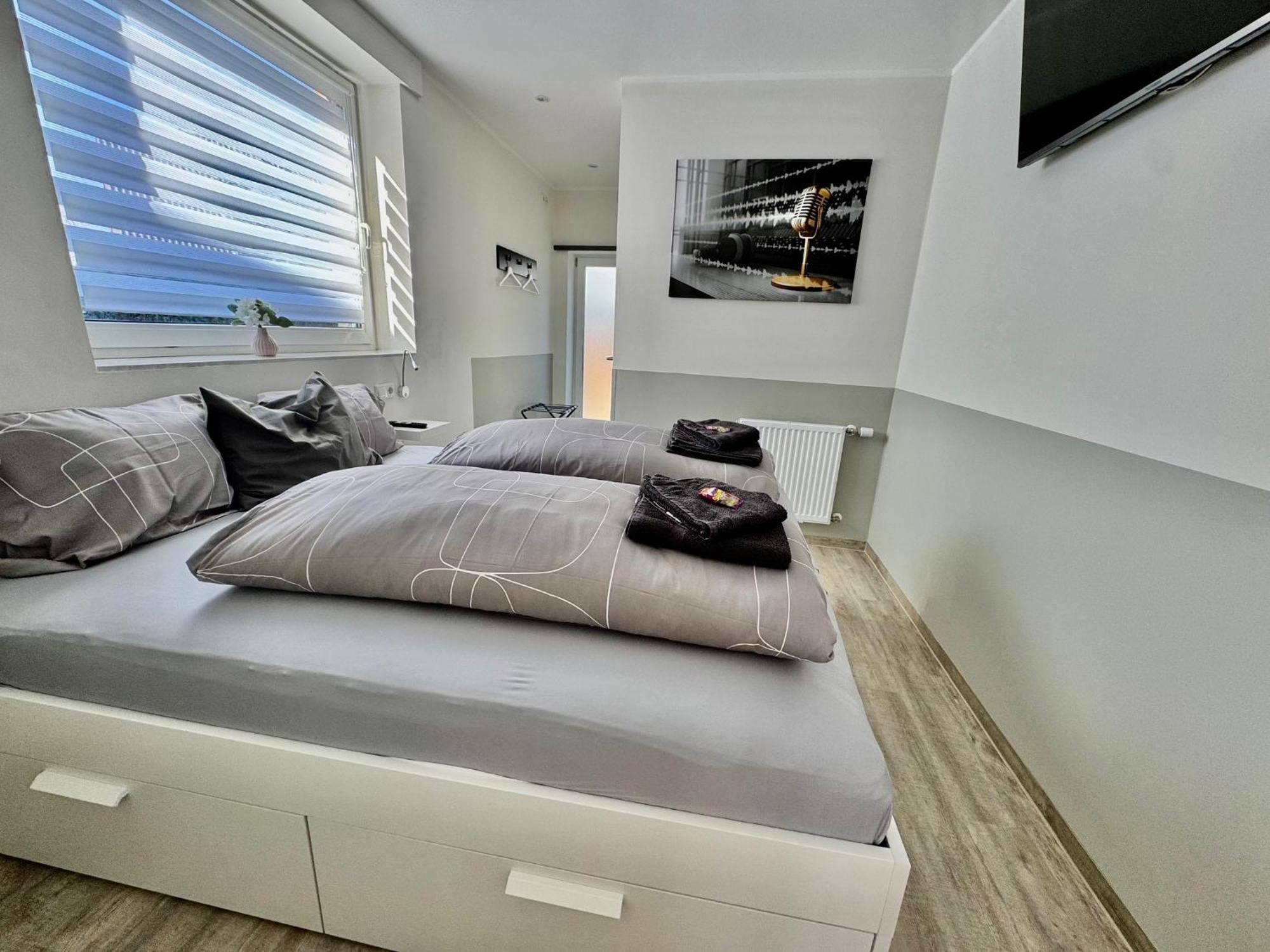 Gaestezimmer Beate Und Ferienwohnung Rheda Wiedenbrueck Exteriör bild
